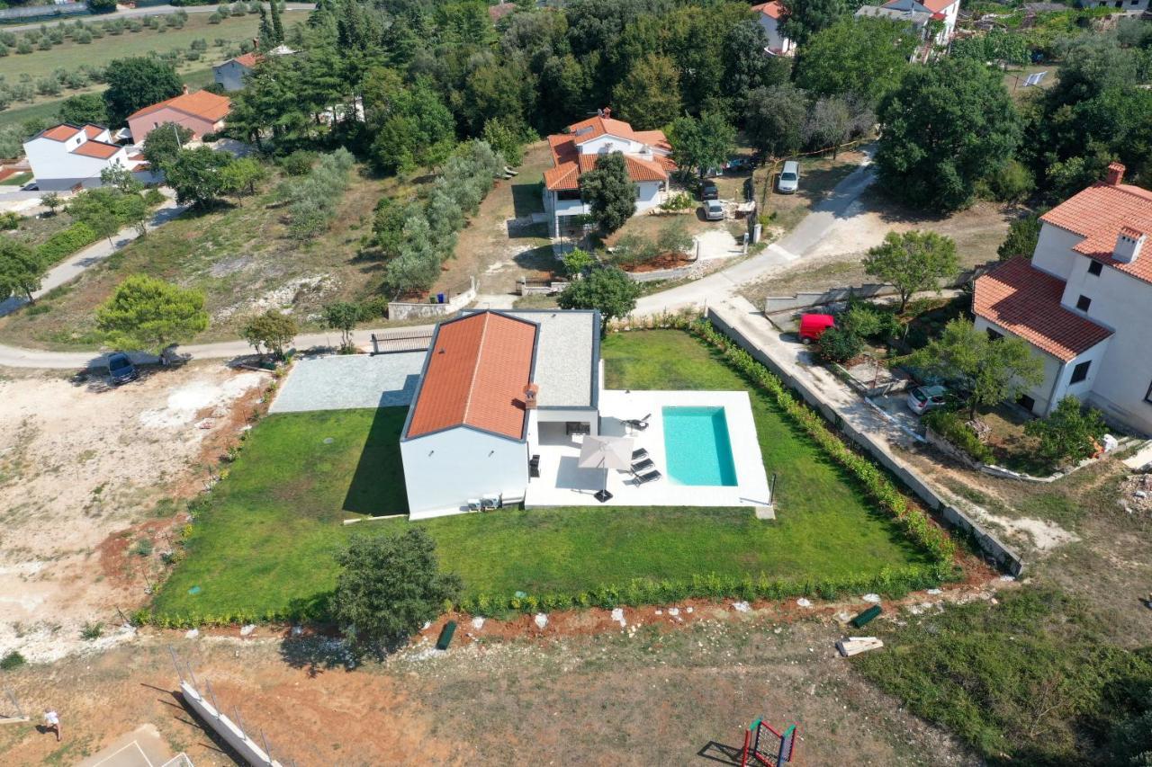 Lia With Pool - Luxury In Vintijan, Near And Medulin