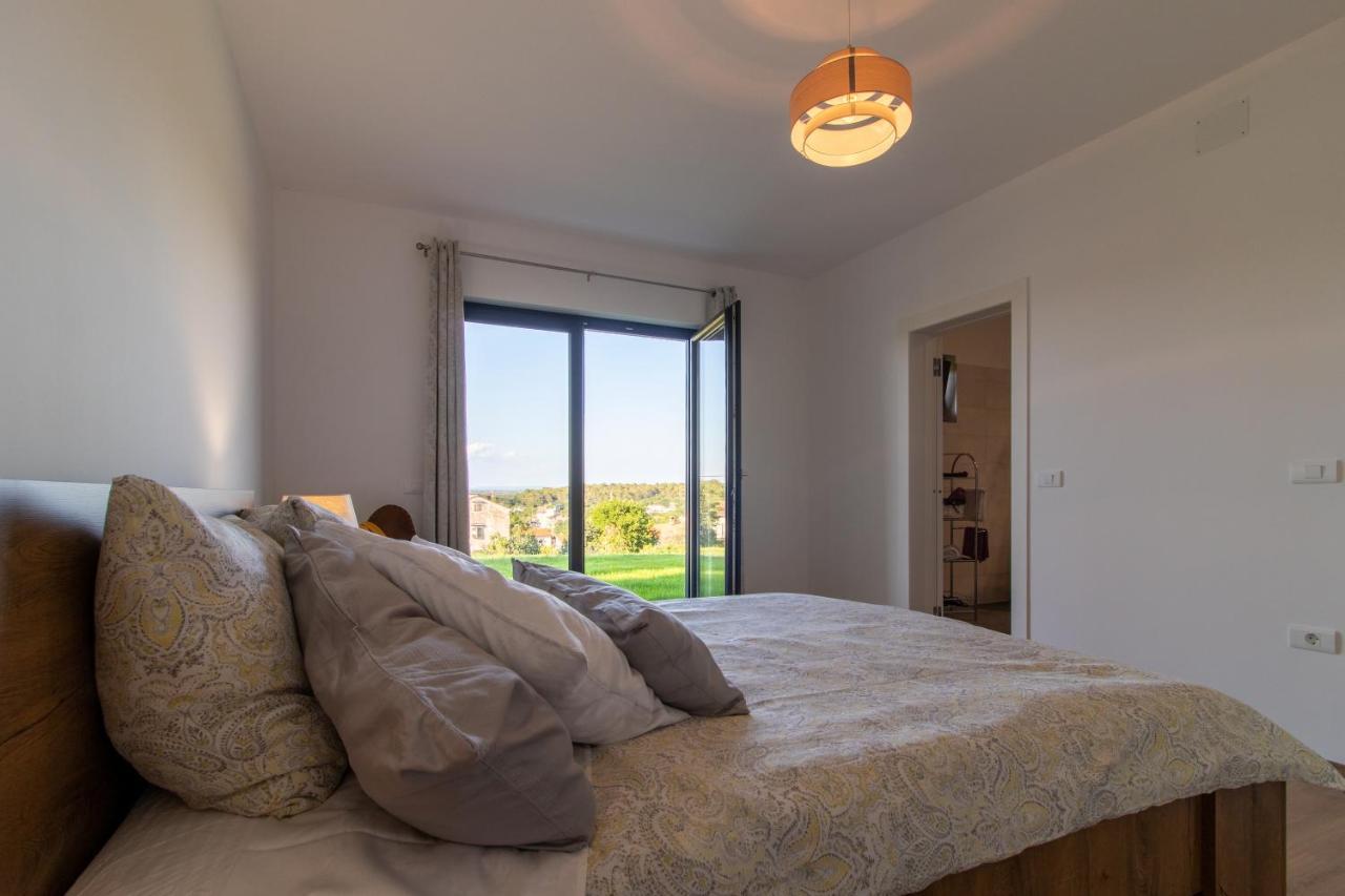 Villa Lia With Pool - Luxury In Vintijan, Near And Medulin