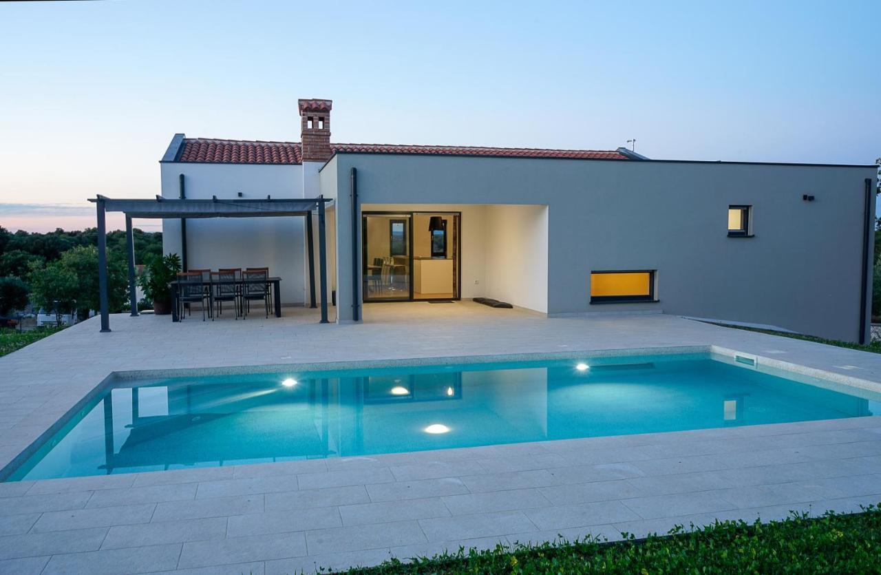 Lia With Pool - Luxury In Vintijan, Near And Medulin Pula
